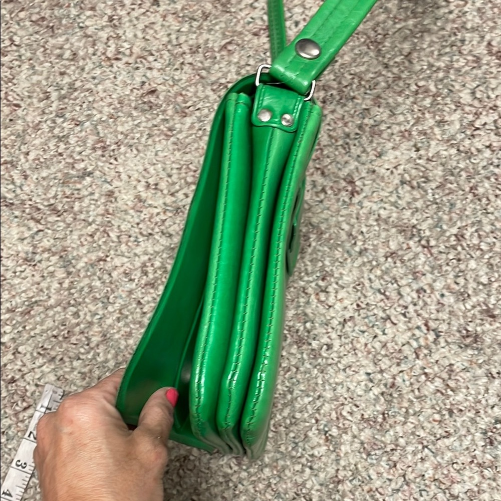 Vintage 60s Green Leather Shoulder Bag - Picture 4 of 12